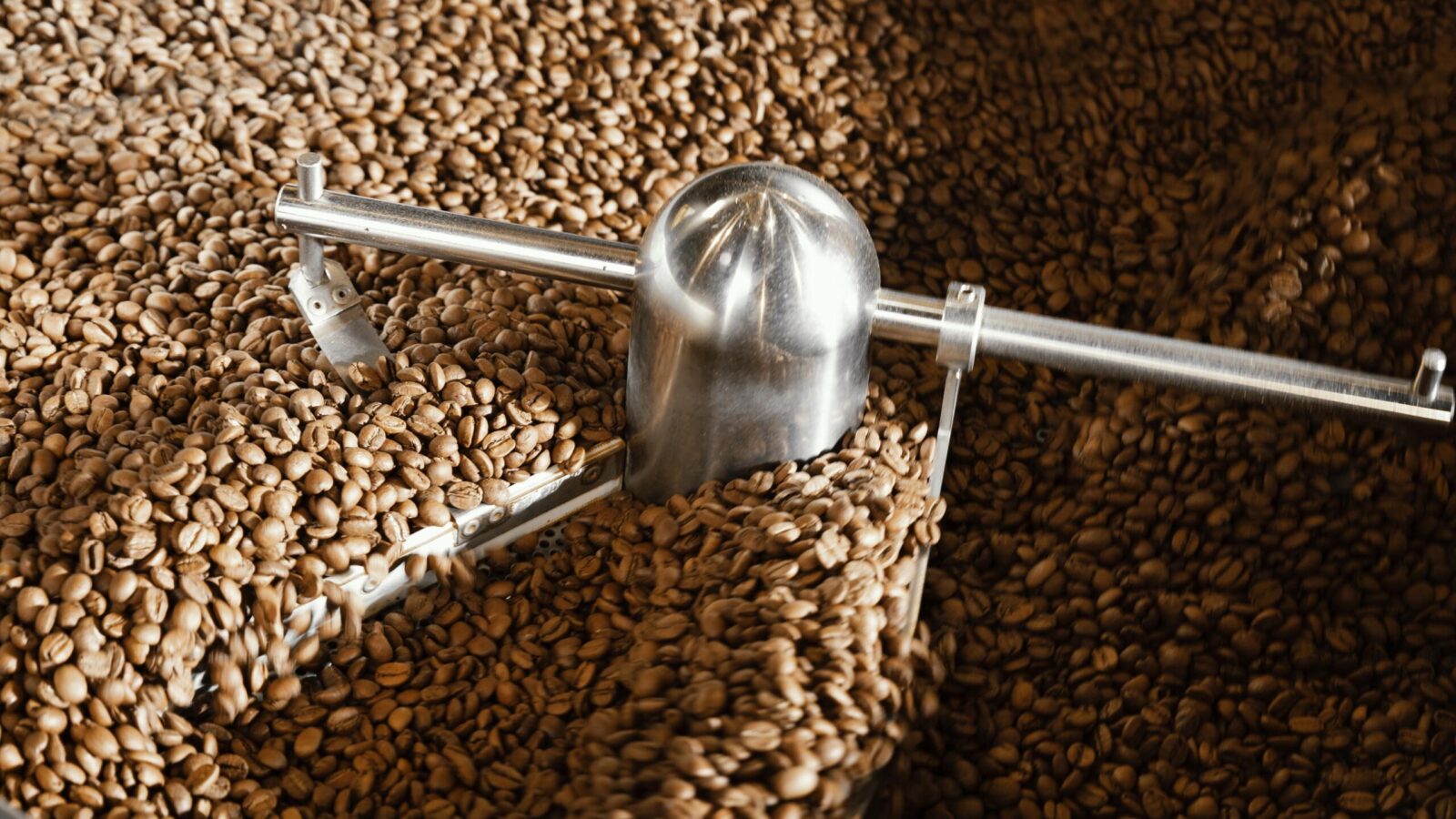 coffee-beans-arrangement-with-machine